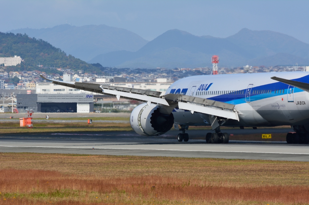 B787