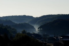 　深山幽谷でもないのに