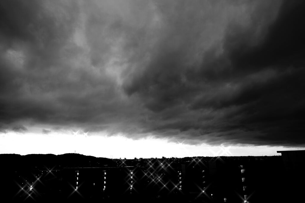 雲模様66雷雲去り行　