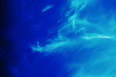 引き寄せられる2