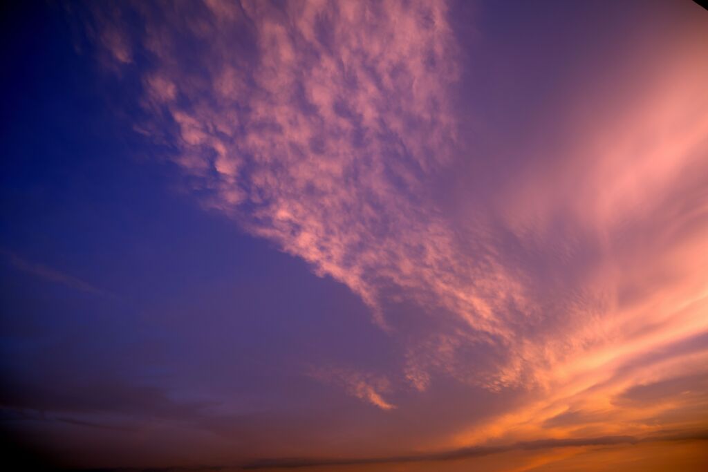 染まる鱗雲