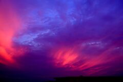爆風の様な雲