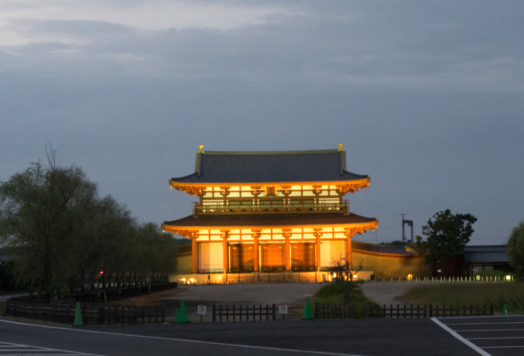 夜の朱雀門
