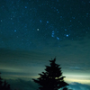 下界からは曇り、天界では星空