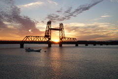 初撮り、昇開橋