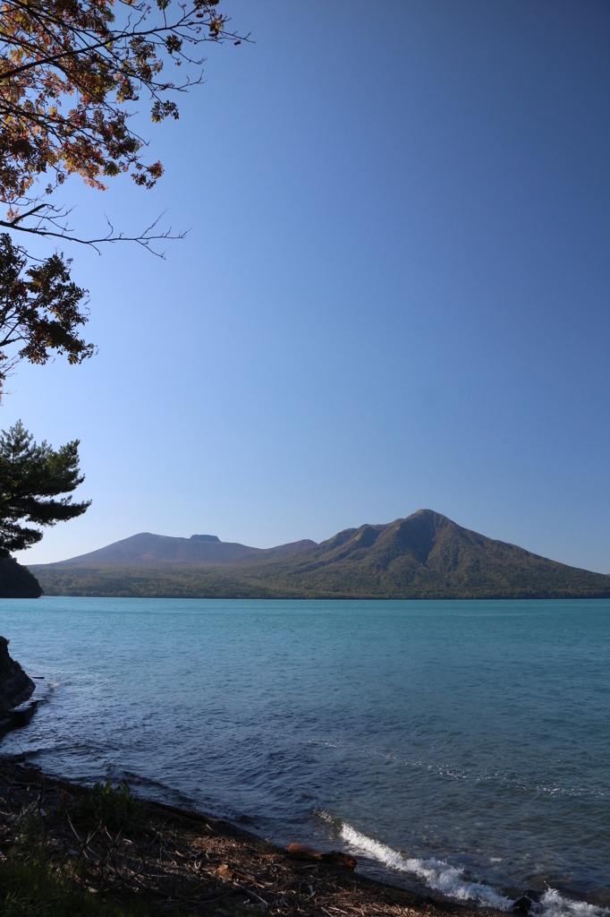 空の青と支笏湖の青さ
