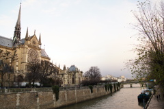 ノートルダムドパリとセーヌ川