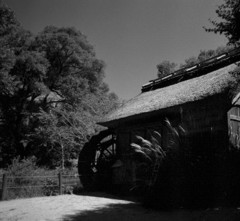 ある日の水車小屋　（フィルムスナップ）