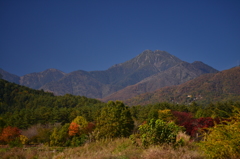 秋深まる常念岳