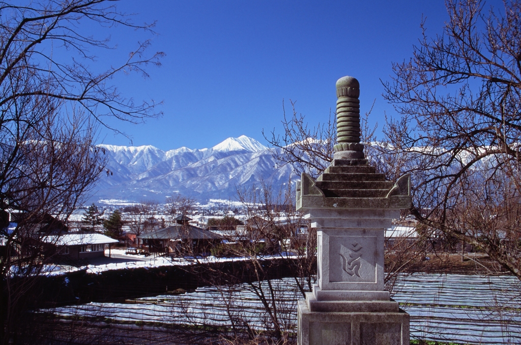 石塔と常念岳