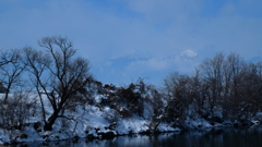 冬のノフラージュ　霞むアルプス