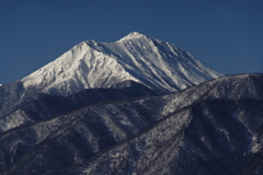 聳える常念岳