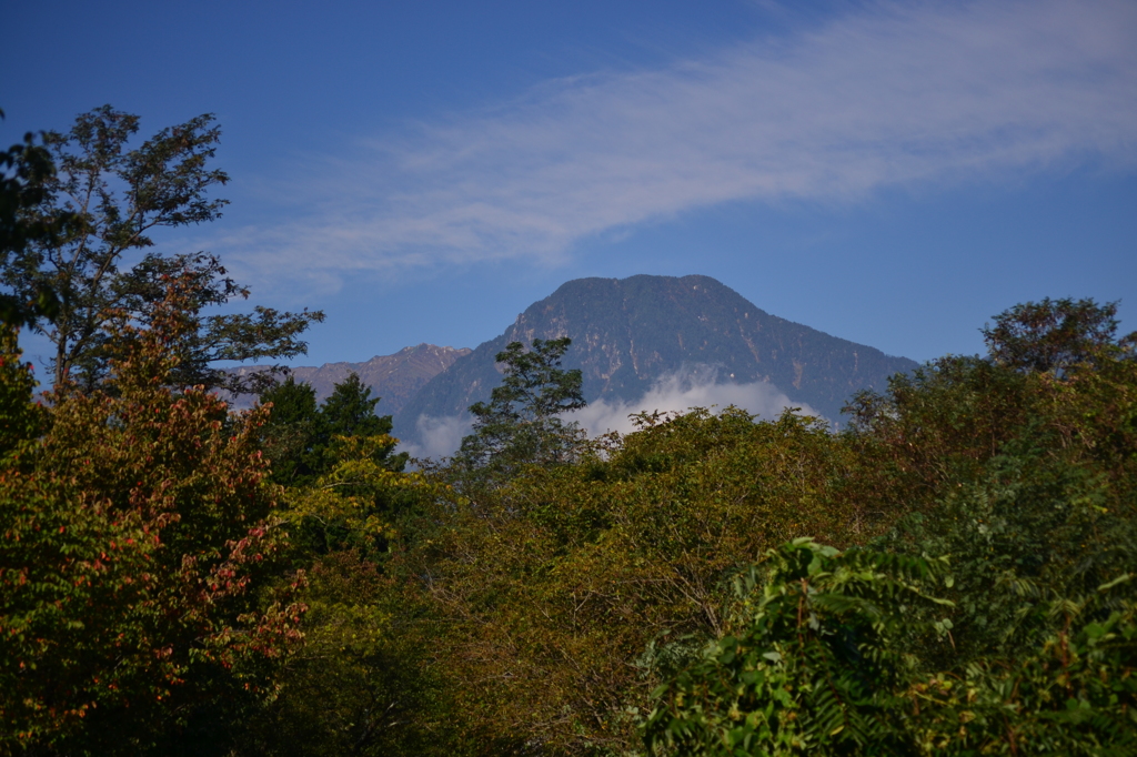 有明山秋景