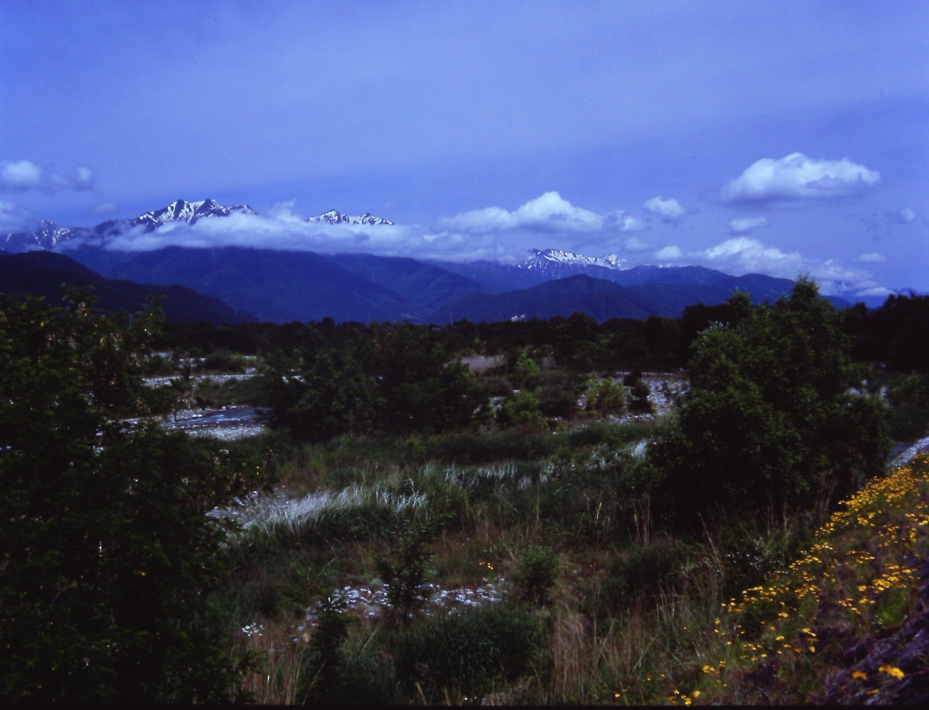 高瀬川と爺ヶ岳　（フィルムの残像）