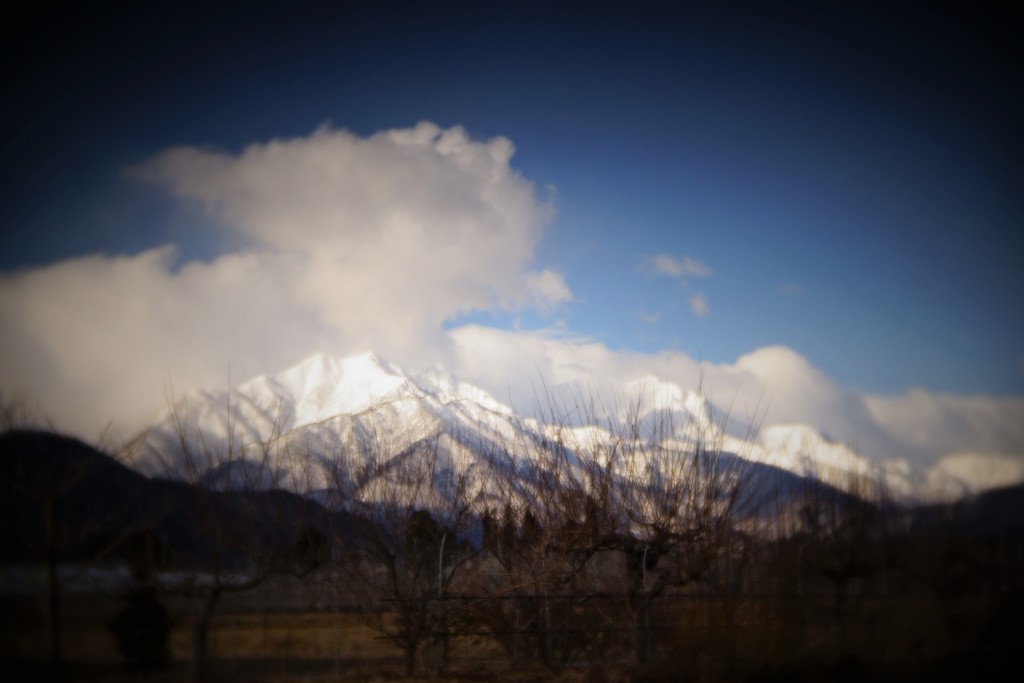 湧き上がる雪雲