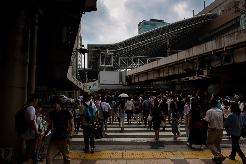 14/7/13_大阪駅前