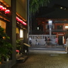 路地裏から見る神楽坂