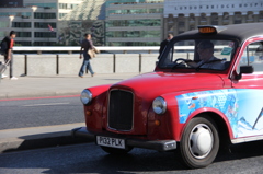 イギリス　小洒落たタクシー