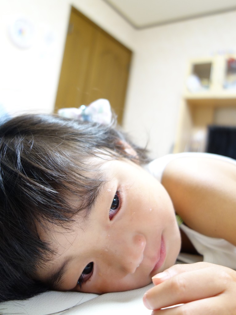 お転婆ちゃんの目にも涙。