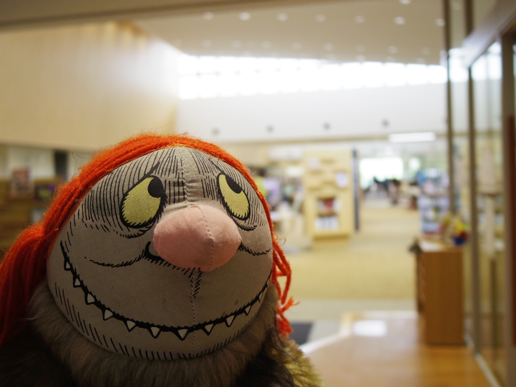 図書館に住みつく魔女