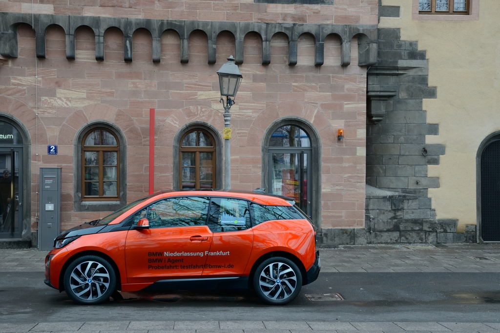 i3
