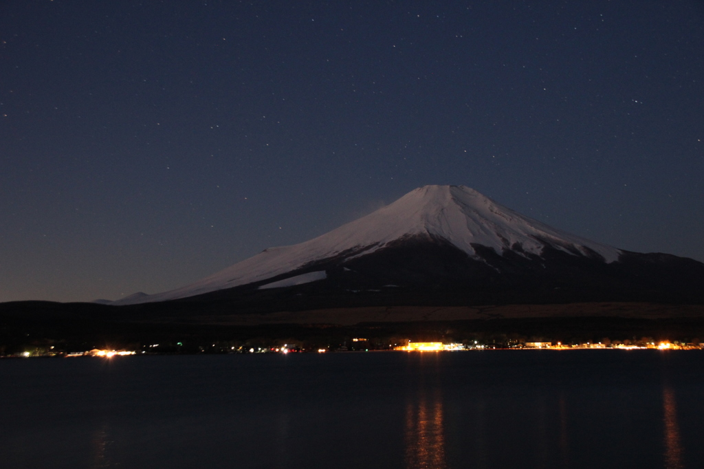 霊峰　夜明け前