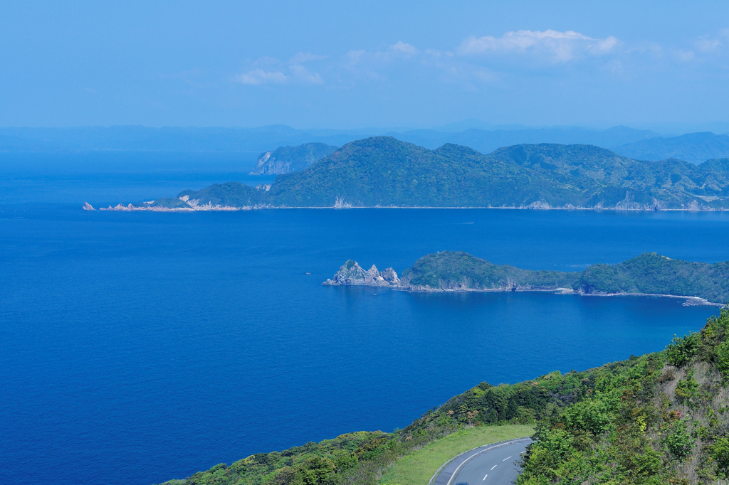 青空と青い海