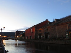 日暮れの小樽運河