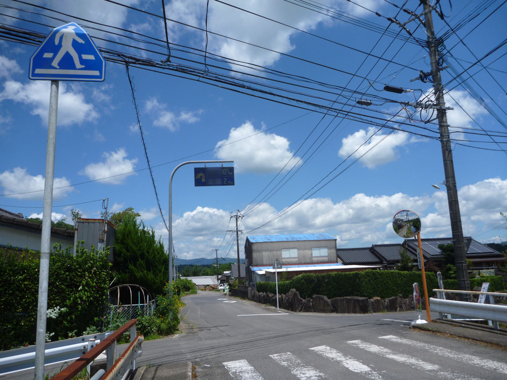 旧道の交差点