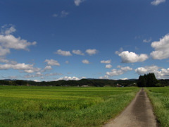 農道と青空（２）