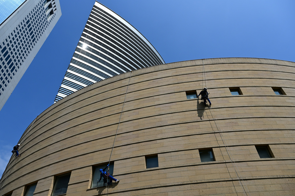window cleaning men