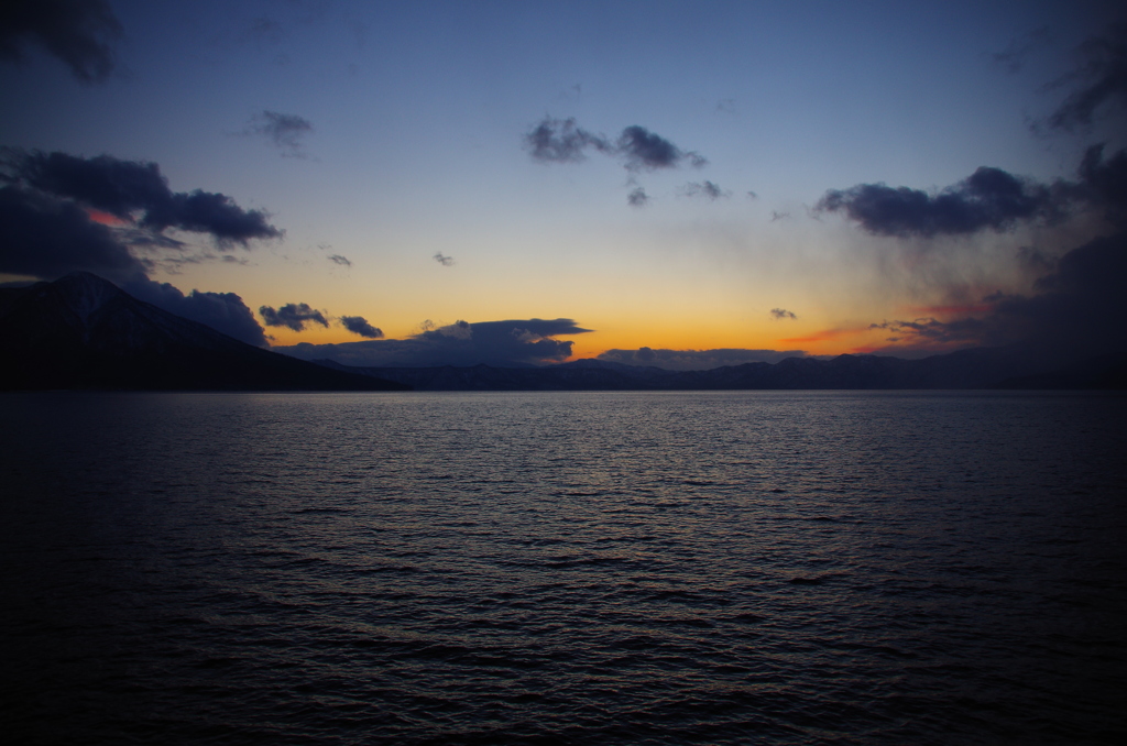 支笏湖夕暮れ