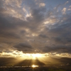 川に反射する夕陽