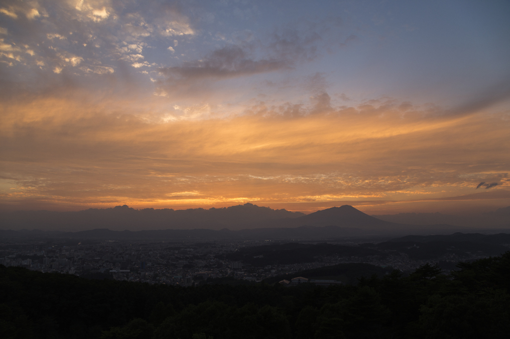 岩山展望台にて岩手山夕景