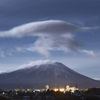 噴煙立ち上る？？夜の岩手山