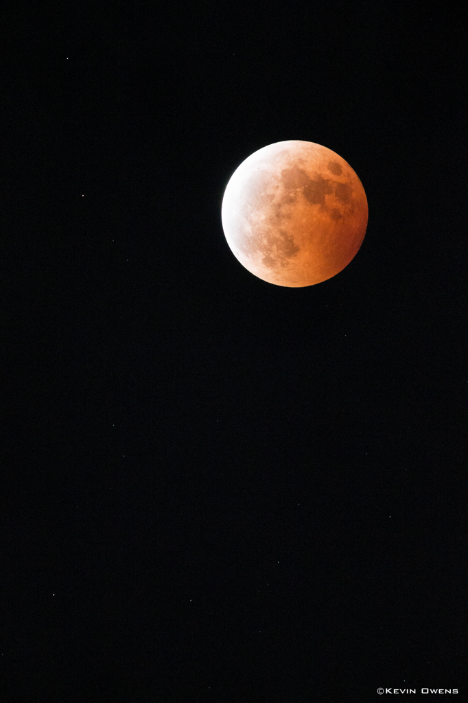 Total lunar eclipse with Stars