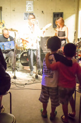 ライブハウス（パッションにて）