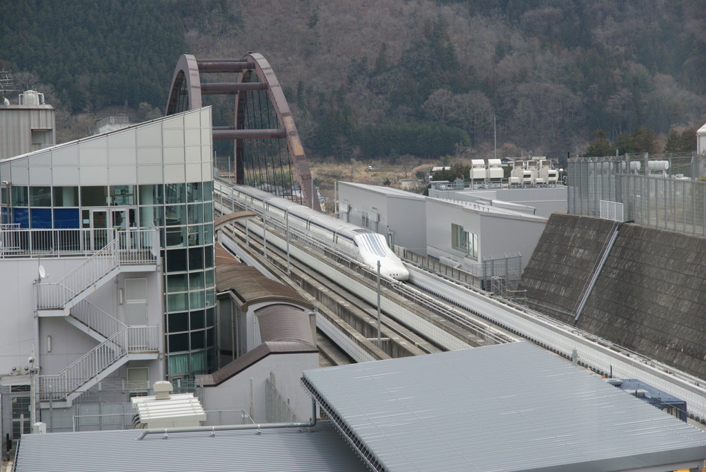 見学室より