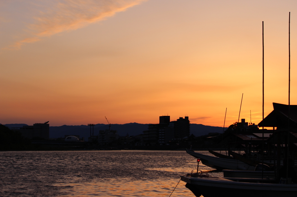 夕焼けの長良川