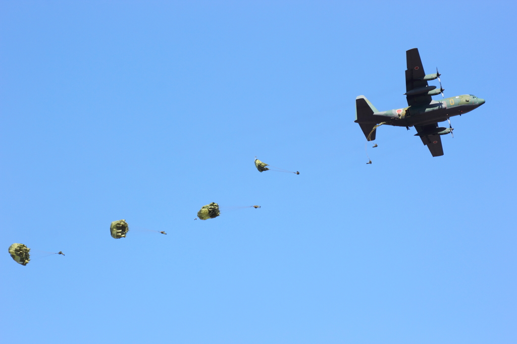 空挺降下　C-130