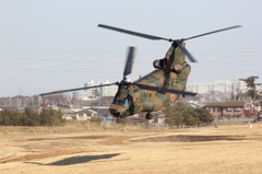 陸上自衛隊　CH-47