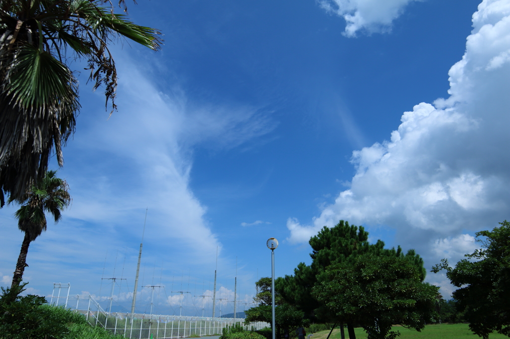 秋の雲と夏の雲