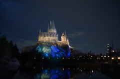 ライトアップされたホグワーツ城