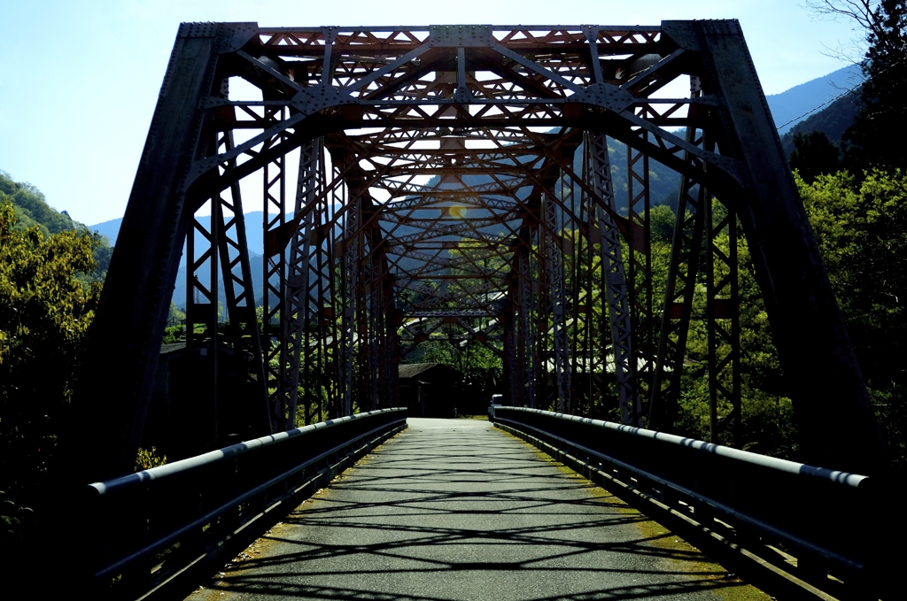 唯の橋ですが歴史が有りました。