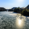 凍れる川