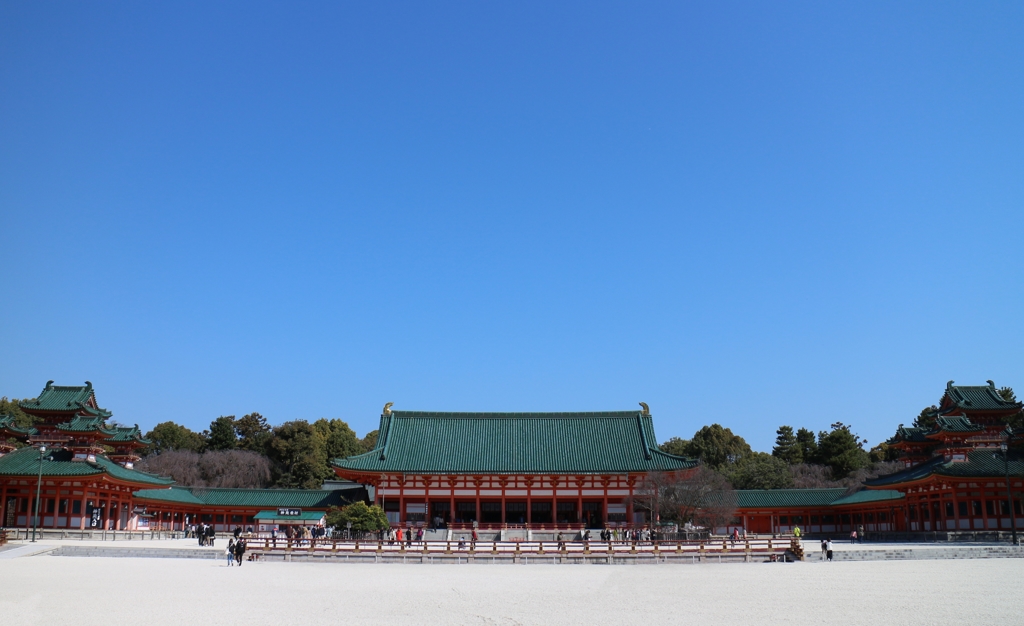 翌日の平安神宮。