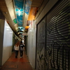 歴史街道（神戸市中央区元町高架通２）。