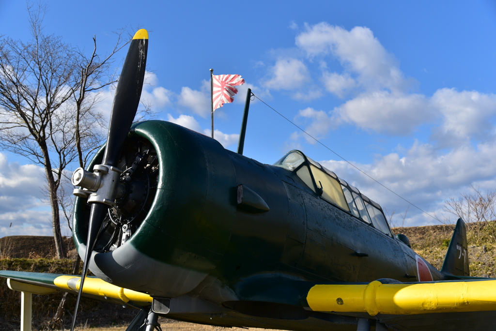 国防（やっぱ！戦闘機は青空が似合う）。