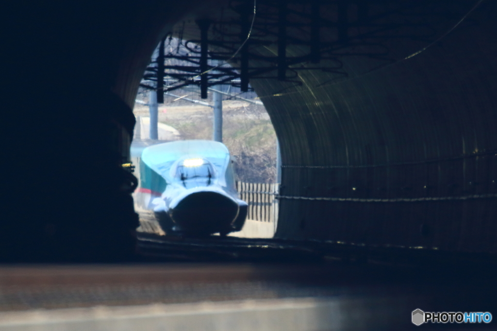トンネル突入