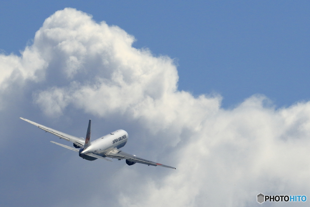 ７６７